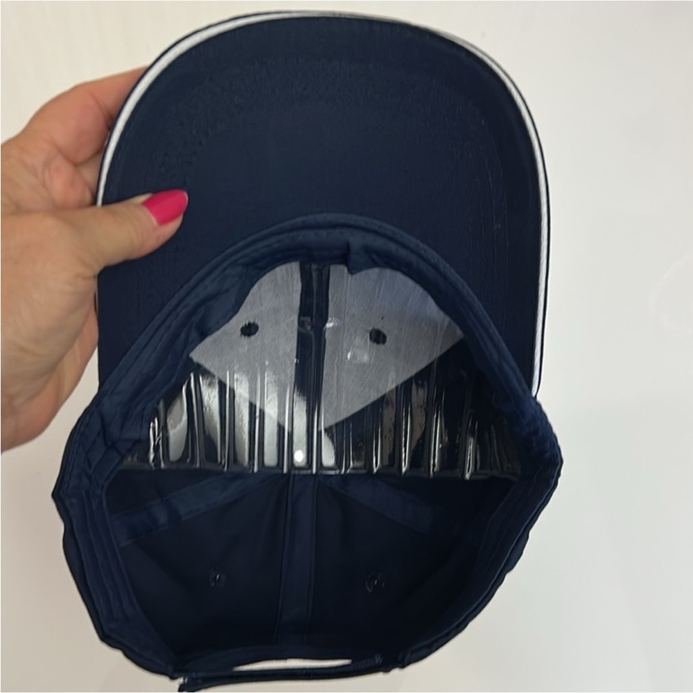 NEW: Yellowstone Dutton Ranch Navy Cap - Picture 5 of 10